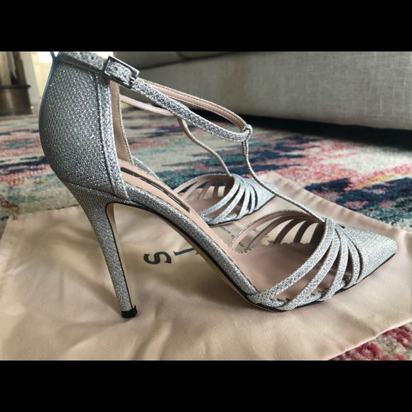 New SJP Carrie T-strap Glitter Pumps - Picture 2 of 5